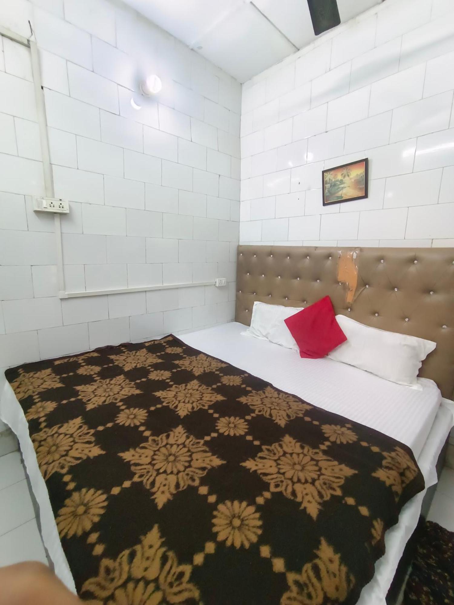 Hotel India Inn Walking Distance From Taj Mahal-- Rooftop Taj Mahal View Agra  Exteriér fotografie